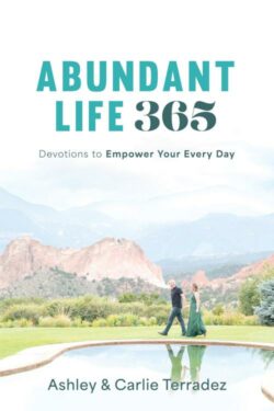 9781667511092 Abundant Life 365